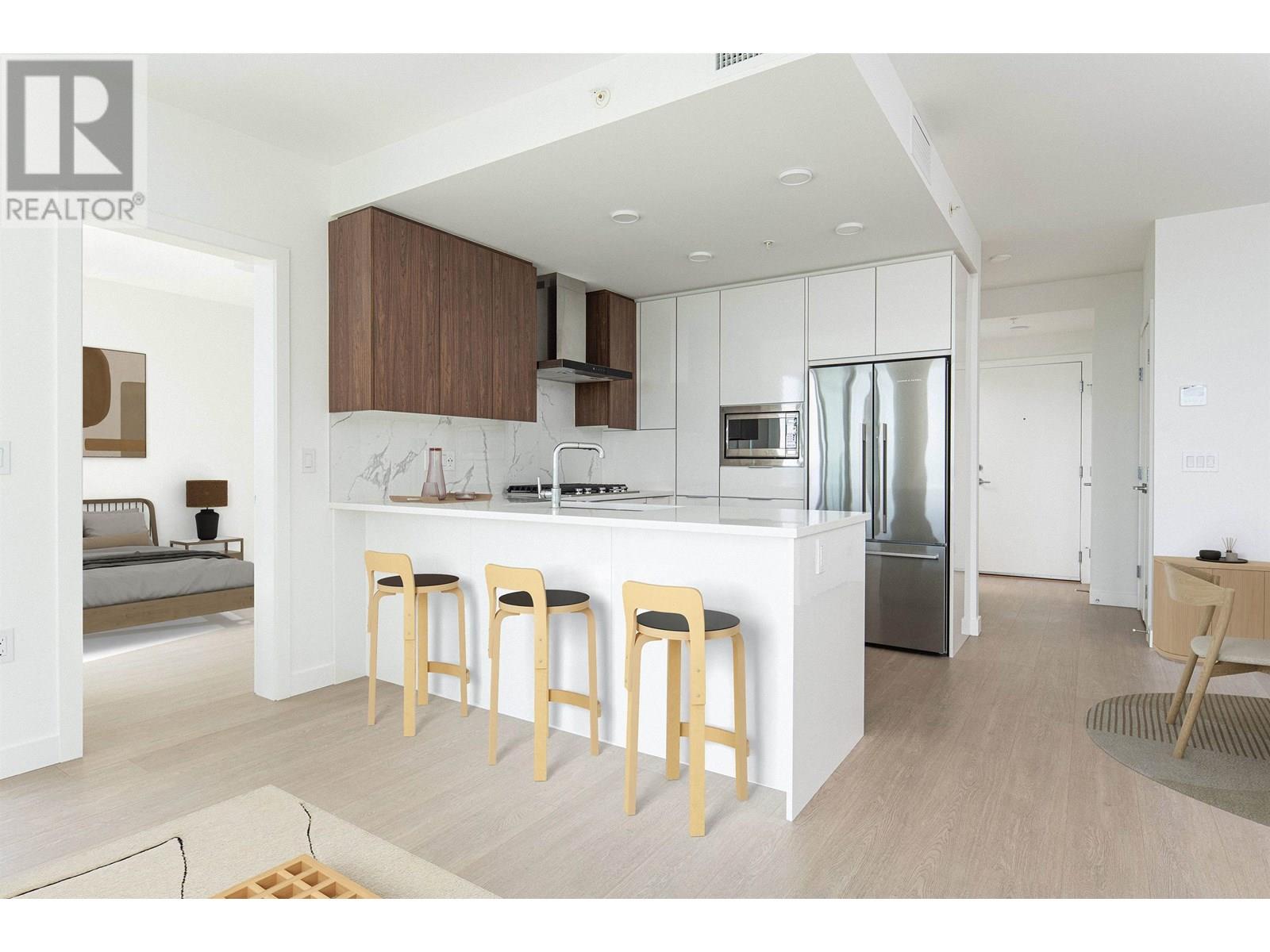 Photo 4 of 1306 7683 Park Crescent, Burnaby BC