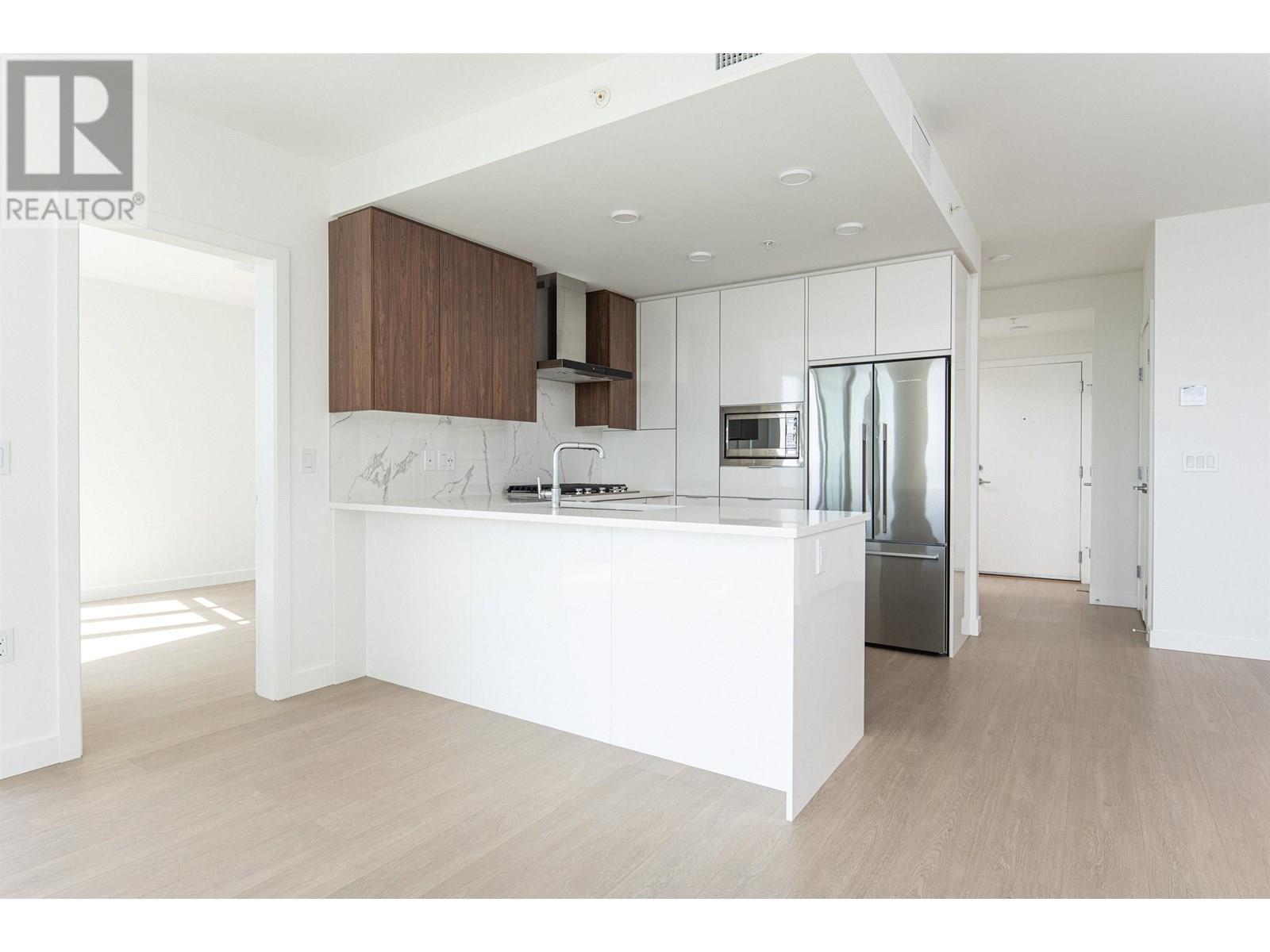 Photo 16 of 1306 7683 Park Crescent, Burnaby BC
