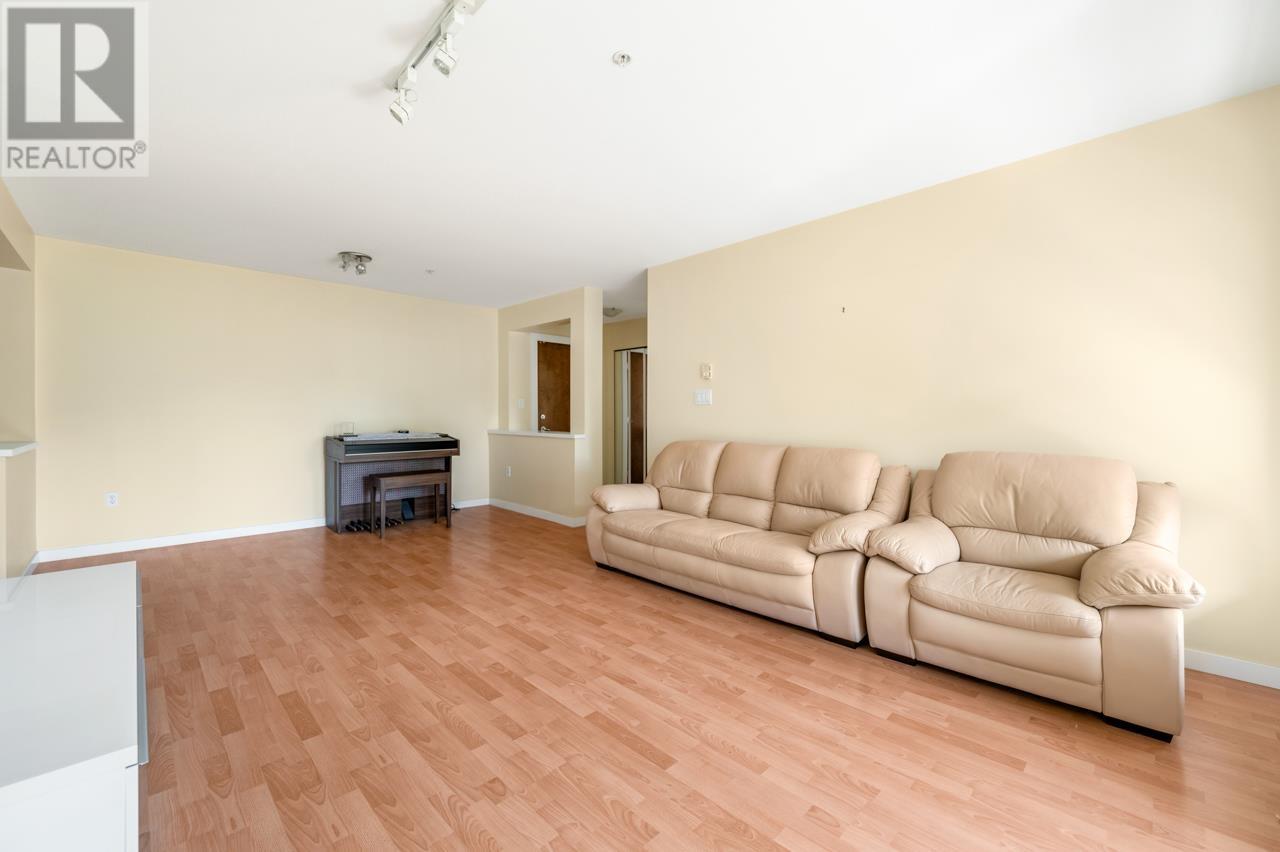 Photo 1 of 5304 5111 Garden City Road, Richmond BC