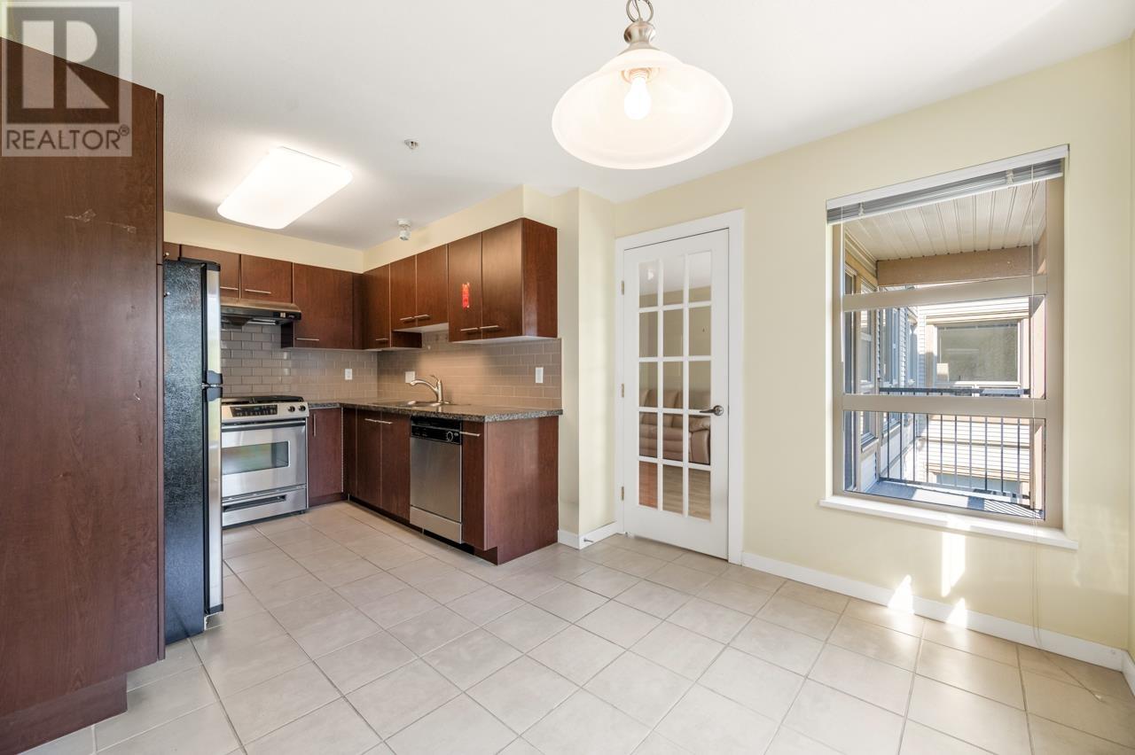Photo 23 of 5304 5111 Garden City Road, Richmond BC
