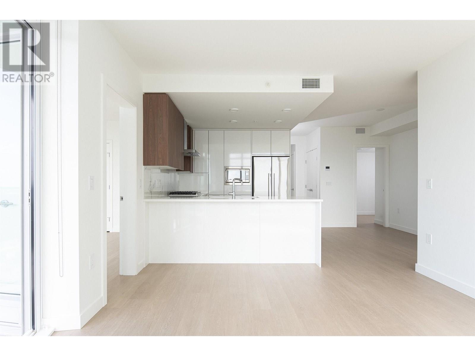 Photo 17 of 1306 7683 Park Crescent, Burnaby BC