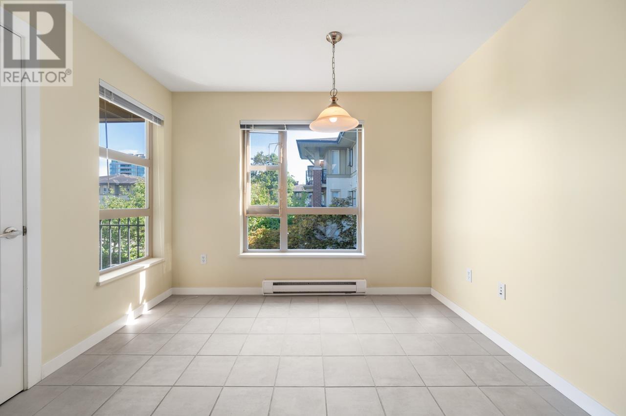 Photo 3 of 5304 5111 Garden City Road, Richmond BC