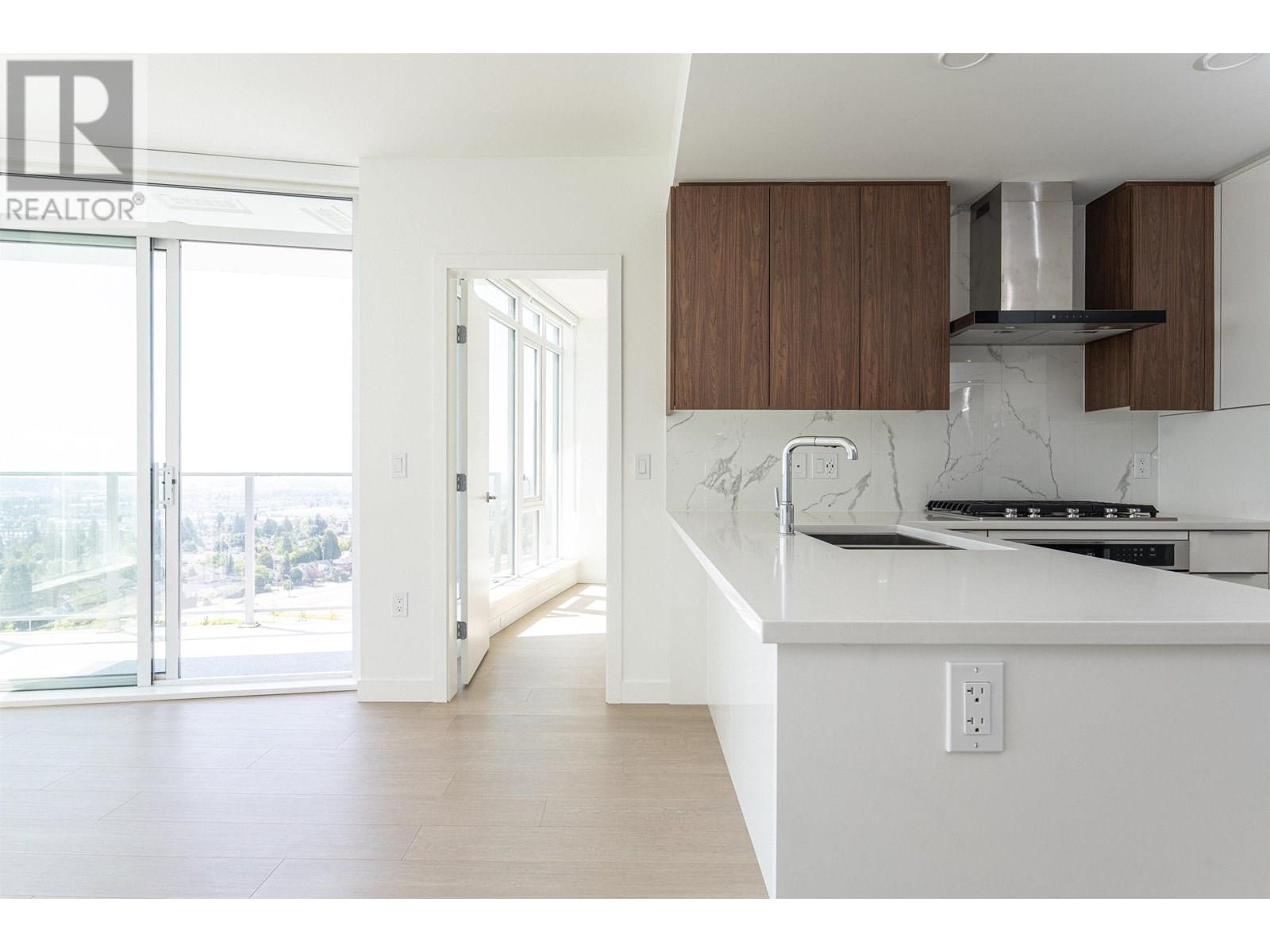 Photo 21 of 1306 7683 Park Crescent, Burnaby BC
