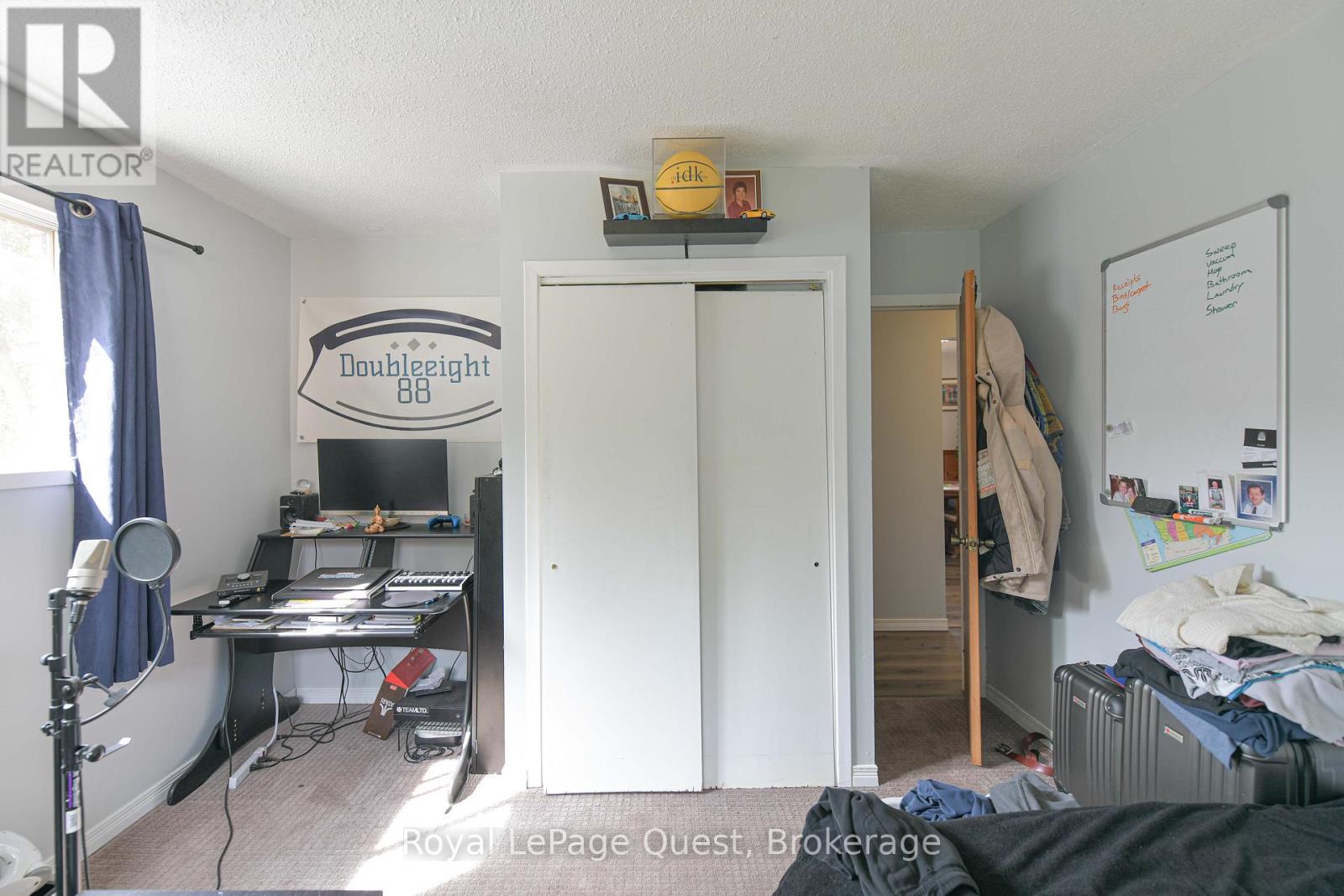 Photo 21 of 129 Simcoe Street, Orillia ON