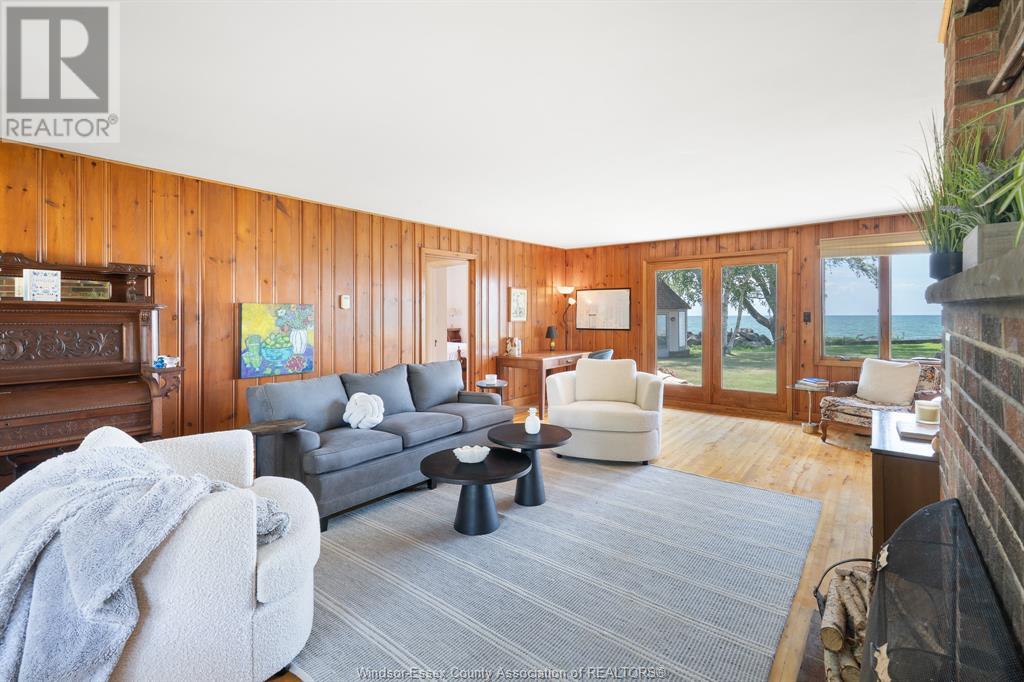 Photo 40 of 244 Robson Road, Leamington ON