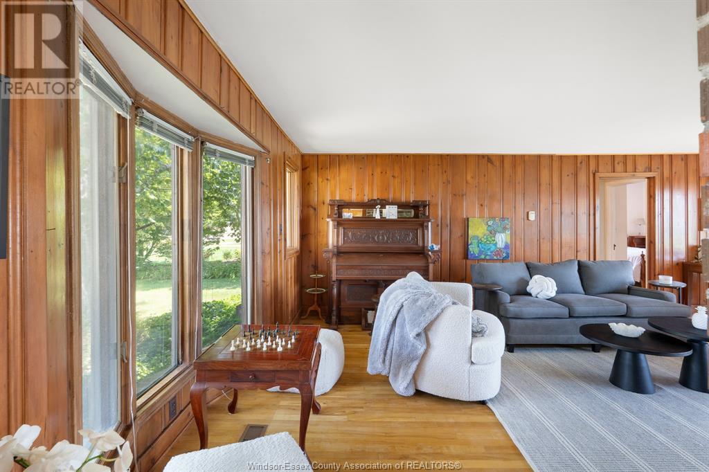 Photo 6 of 244 Robson Road, Leamington ON