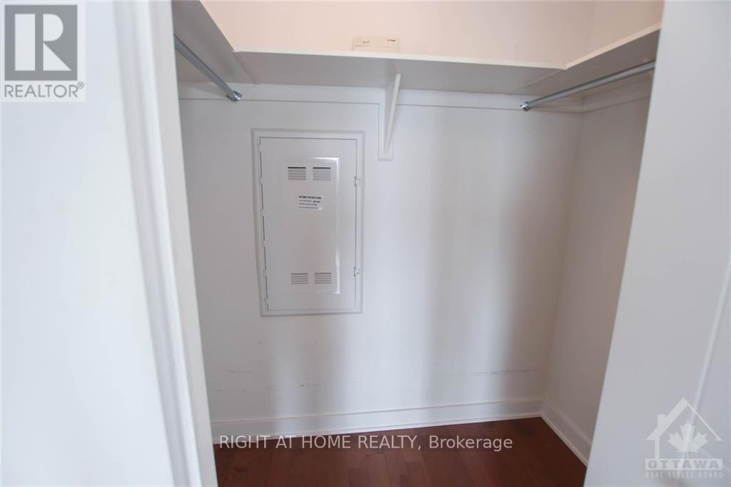 Photo 14 of 2306 40 Nepean Street, Ottawa ON