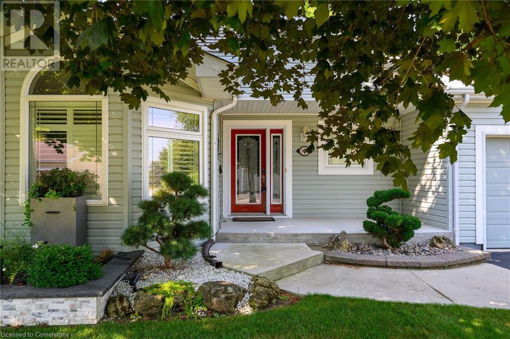 Photo 2 of 106 Bushmill Circle, Flamborough ON