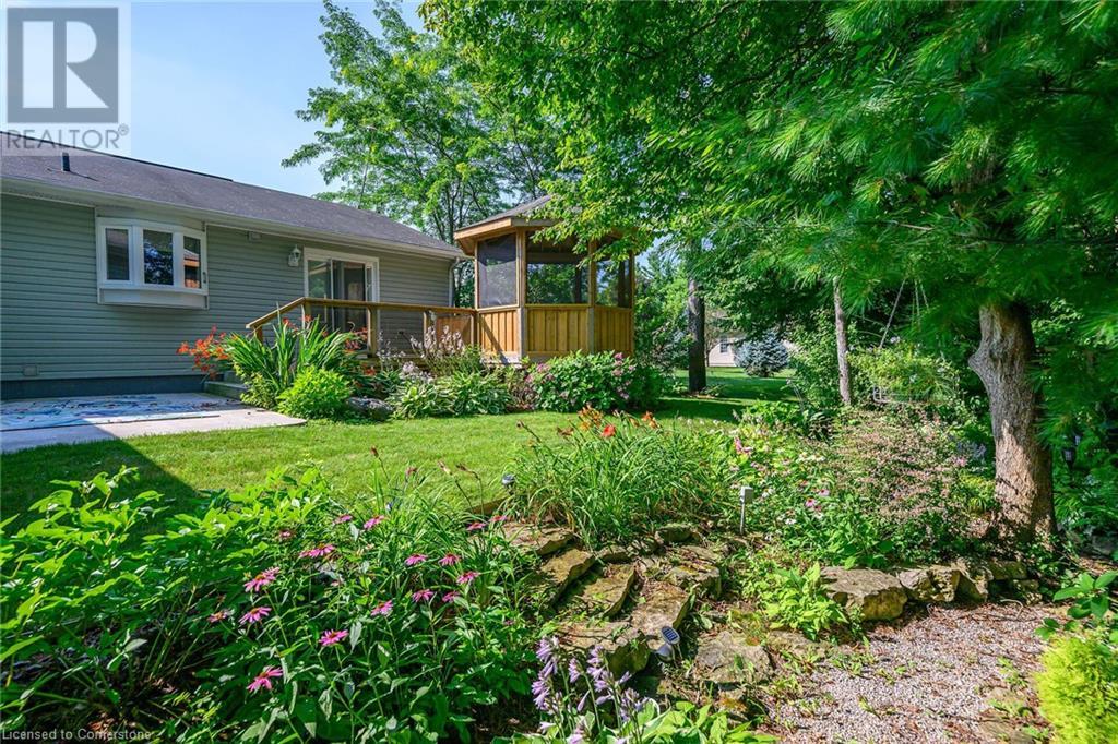 Photo 3 of 106 Bushmill Circle, Flamborough ON