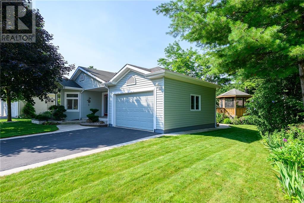Photo 48 of 106 Bushmill Circle, Flamborough ON