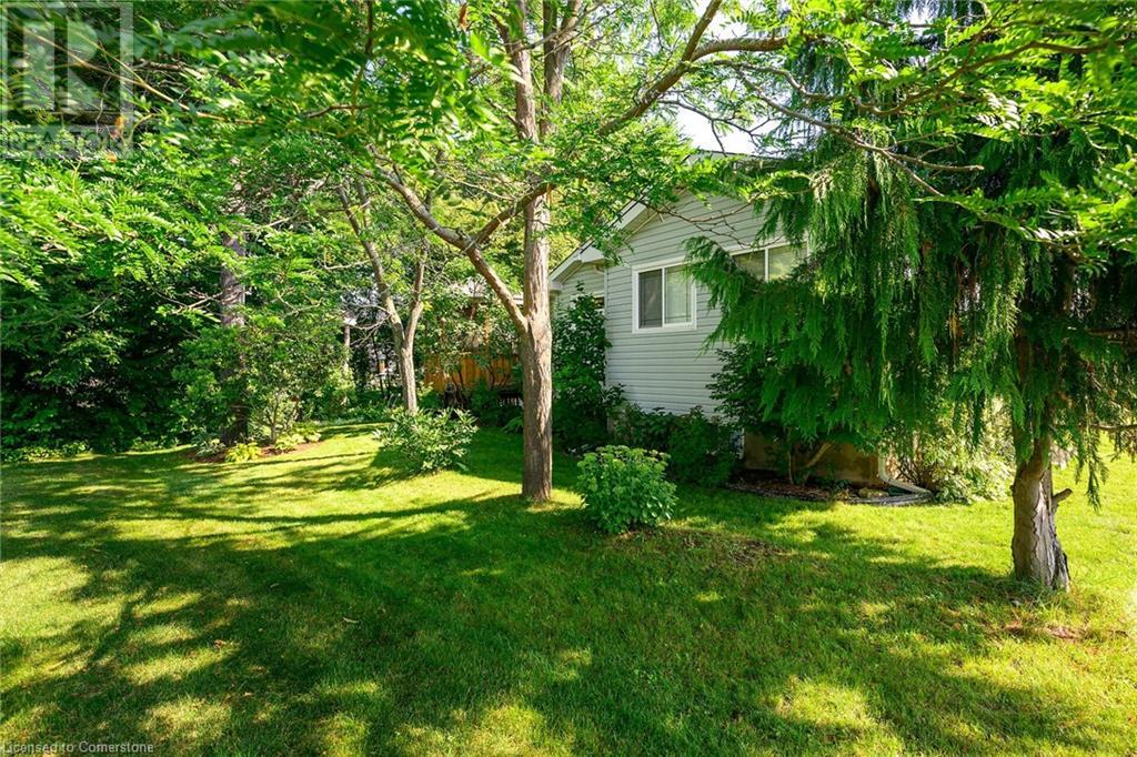 Photo 38 of 106 Bushmill Circle, Flamborough ON