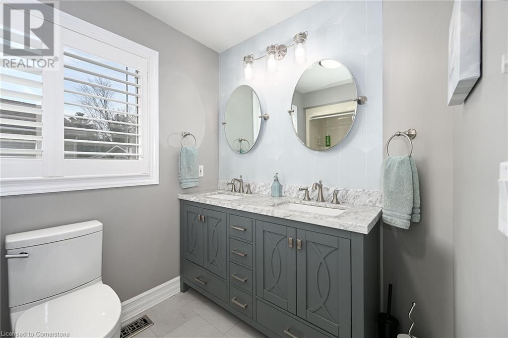Photo 20 of 106 Bushmill Circle, Flamborough ON