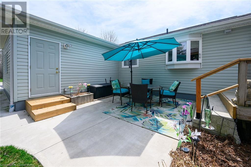 Photo 32 of 106 Bushmill Circle, Flamborough ON