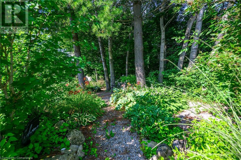 Photo 43 of 106 Bushmill Circle, Flamborough ON