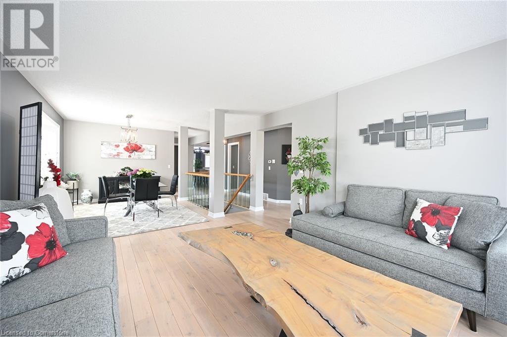 Photo 17 of 106 Bushmill Circle, Flamborough ON
