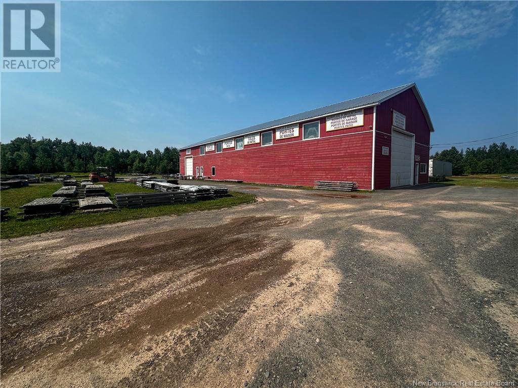 Photo 4 of 351 1 E Rue, Shippagan NB