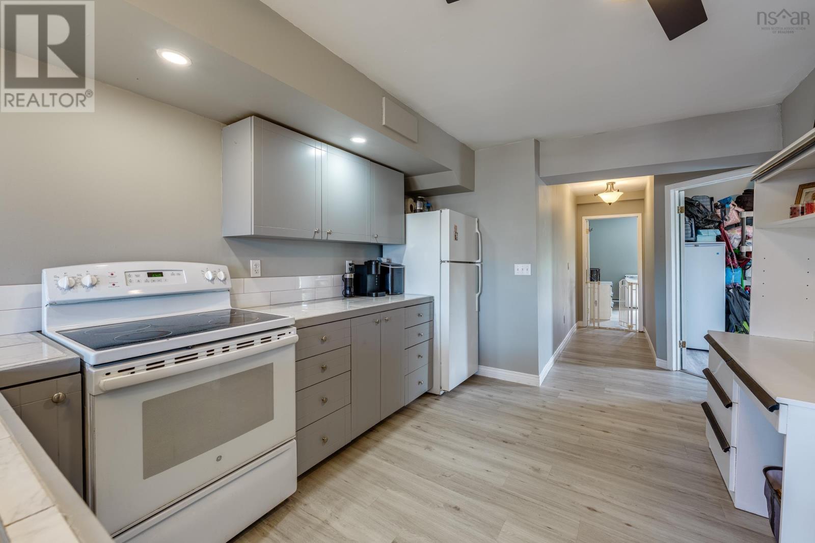 Property 13 of 33 of 4574 Highway 1