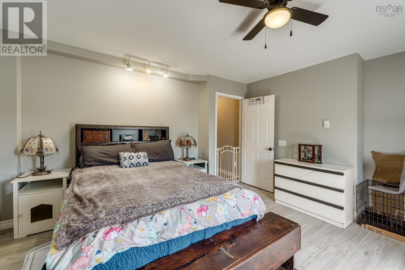 Property 11 of 33 of 4574 Highway 1