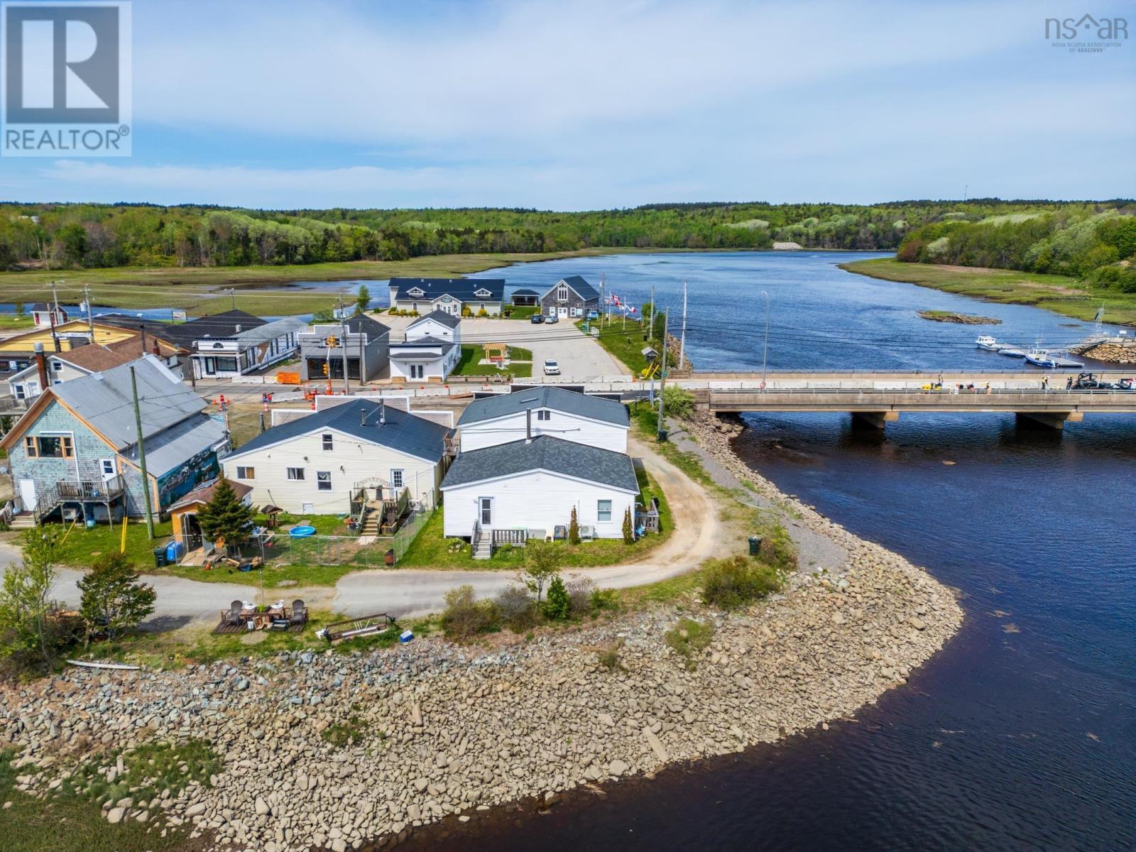 Property 28 of 33 of 4574 Highway 1