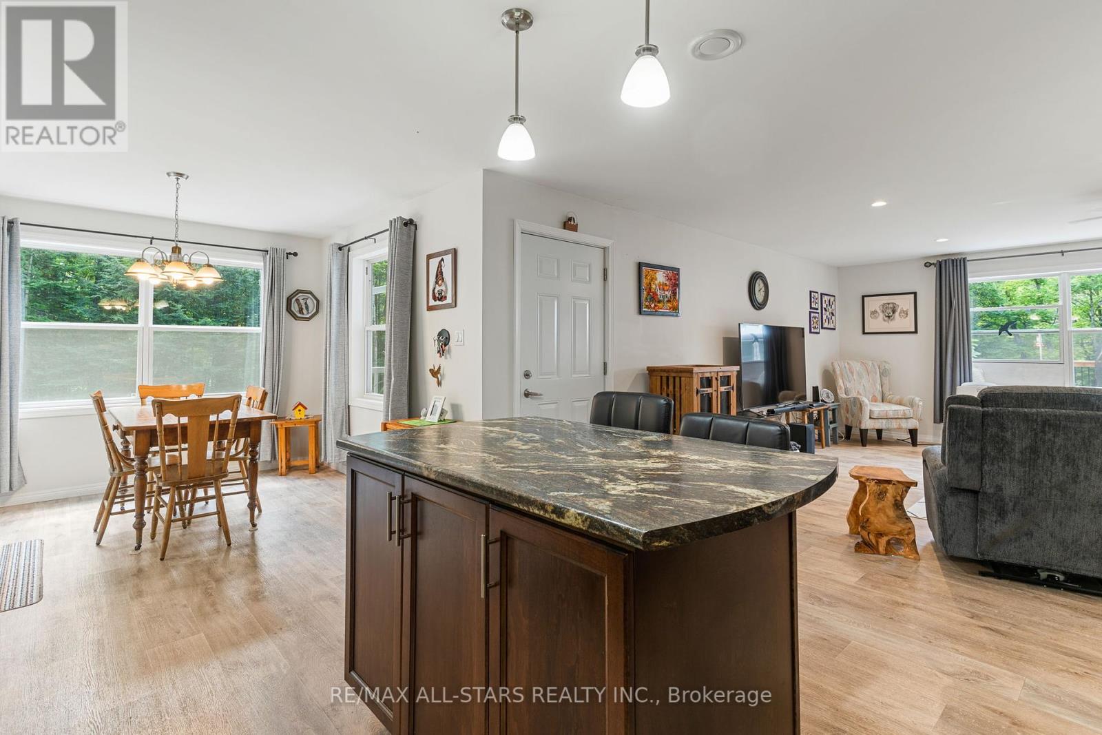 Photo 22 of 1089 Tattersal Road, Dysart Et Al ON