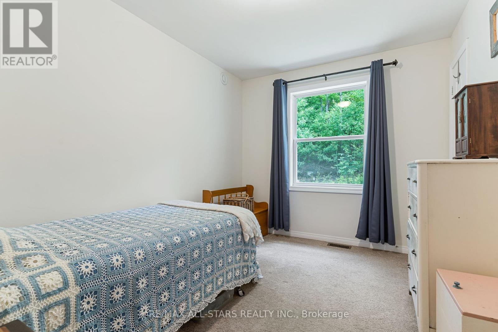 Photo 12 of 1089 Tattersal Road, Dysart Et Al ON