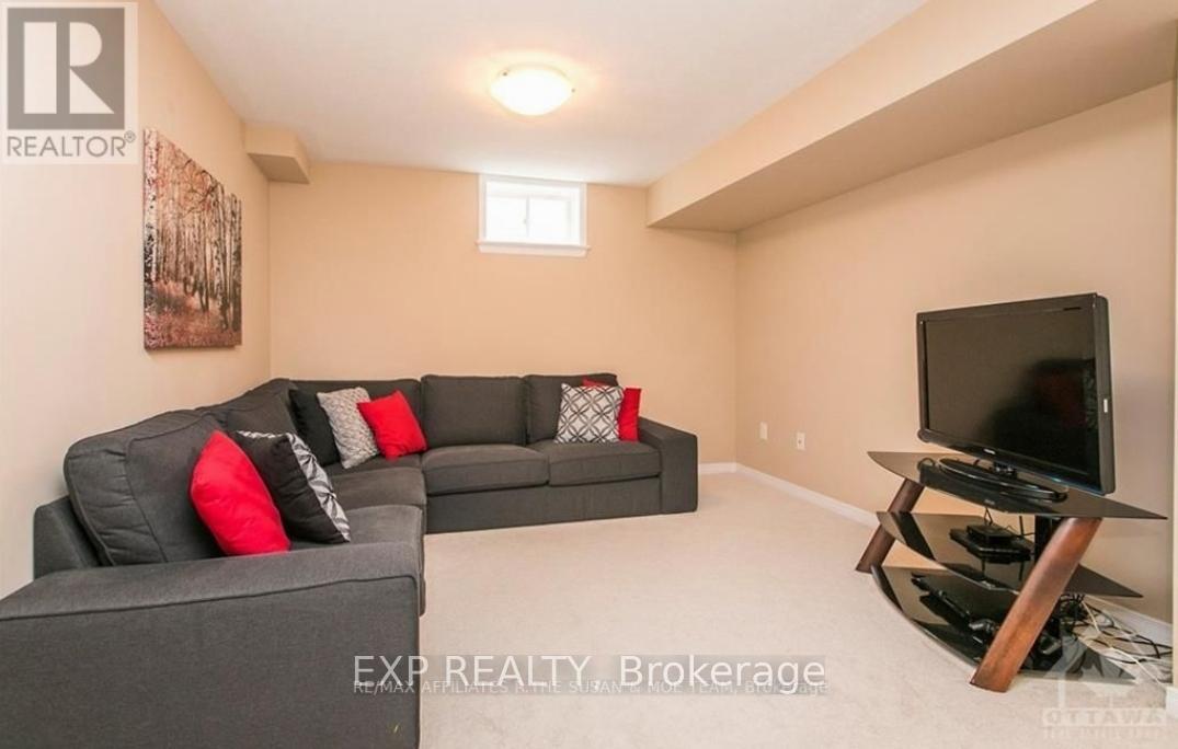 Photo 2 of 296 Losino Crescent, Ottawa ON