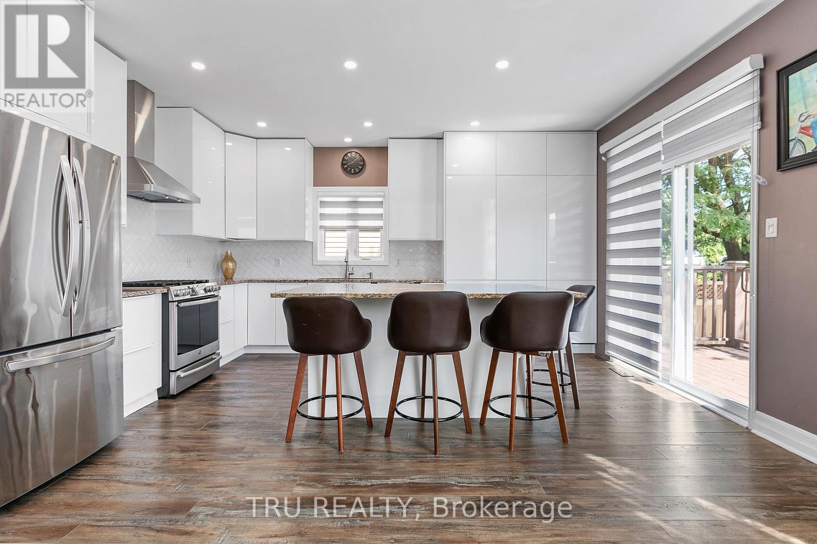 Photo 17 of 28 Borealis Crescent, Ottawa ON