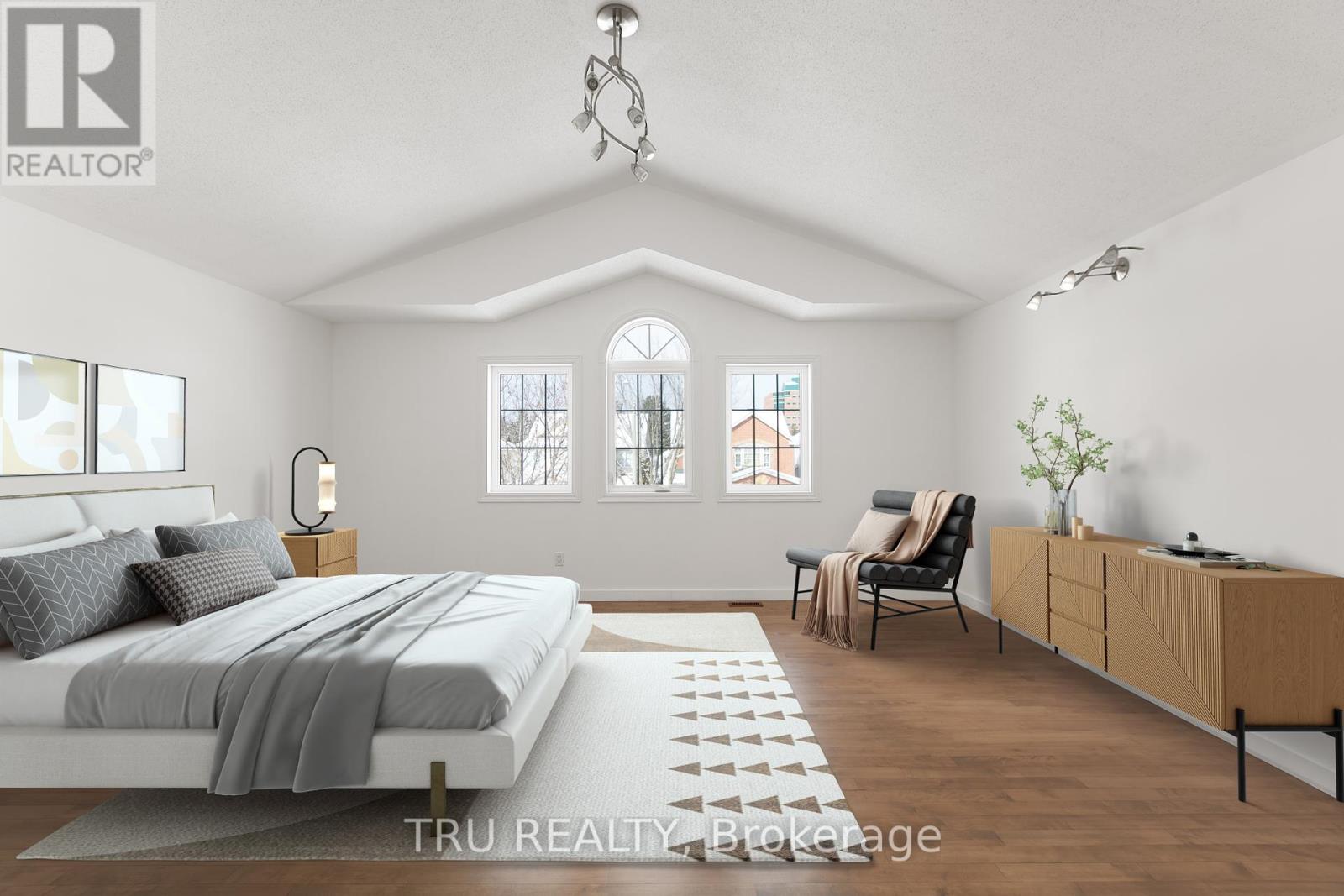Photo 18 of 28 Borealis Crescent, Ottawa ON