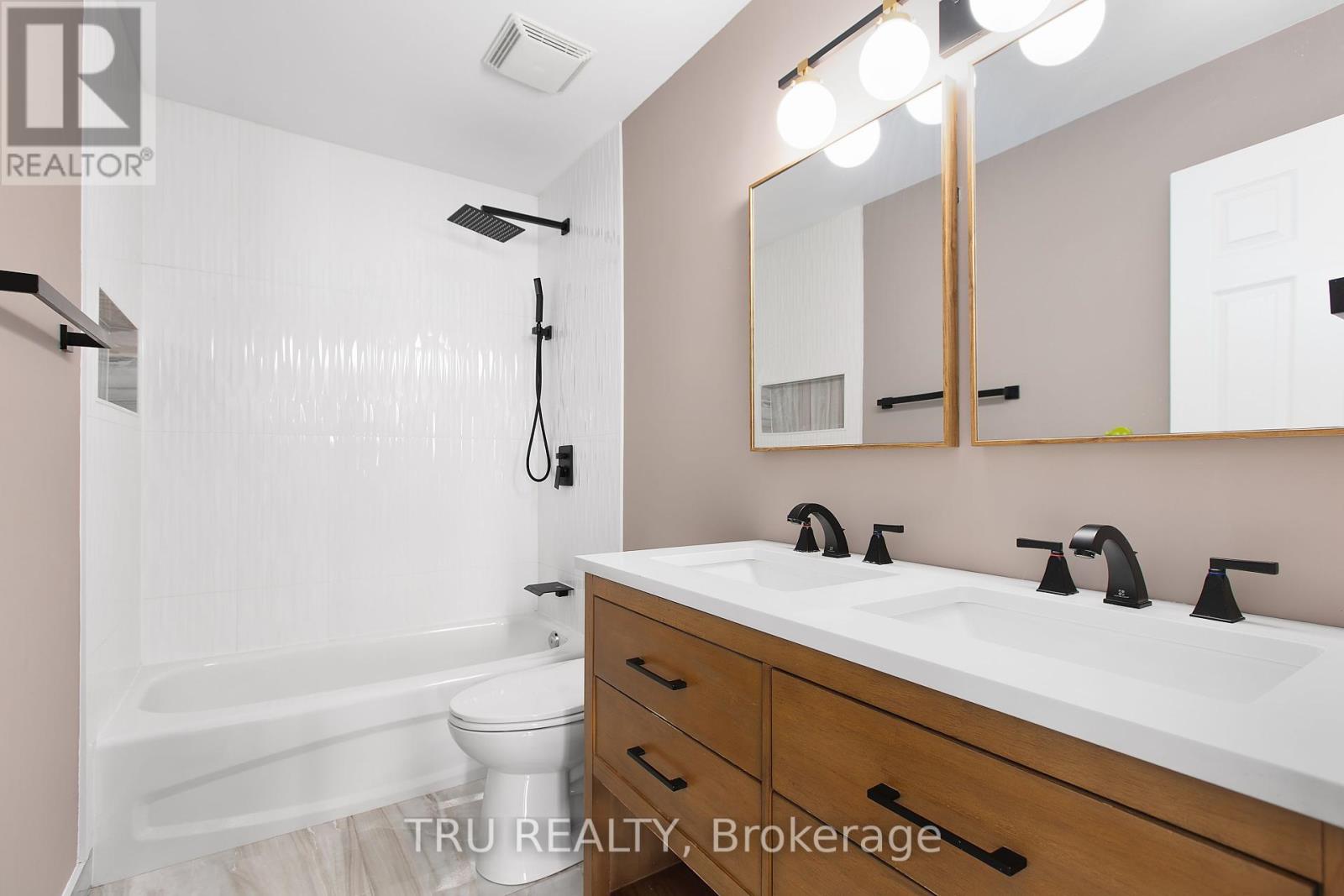 Photo 24 of 28 Borealis Crescent, Ottawa ON