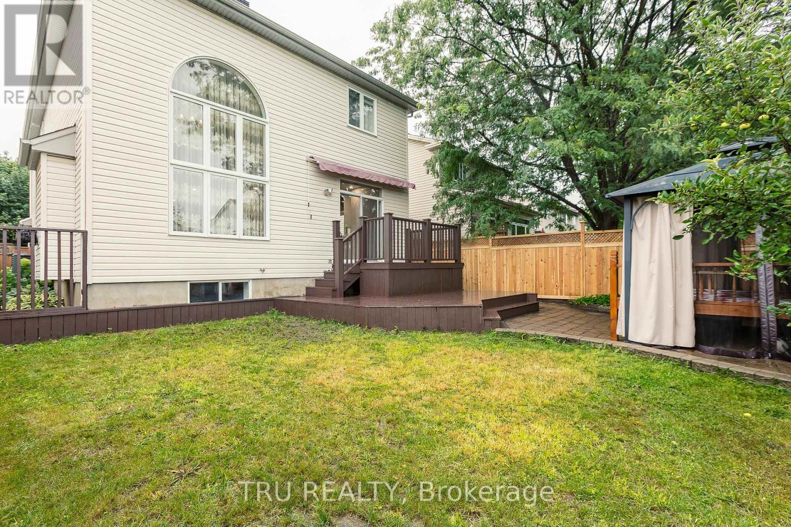 Photo 30 of 28 Borealis Crescent, Ottawa ON