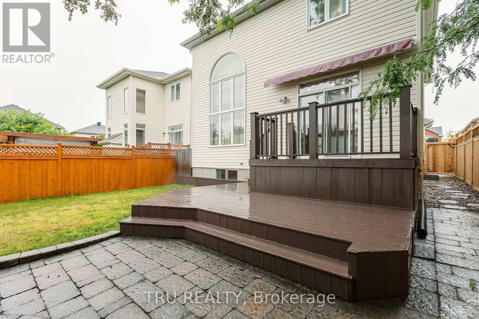 Photo 33 of 28 Borealis Crescent, Ottawa ON
