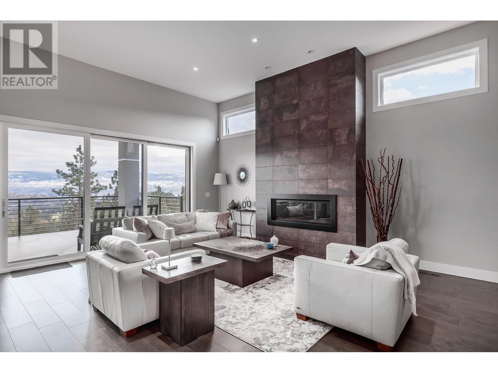  2501 Tallus Heights Drive, West Kelowna