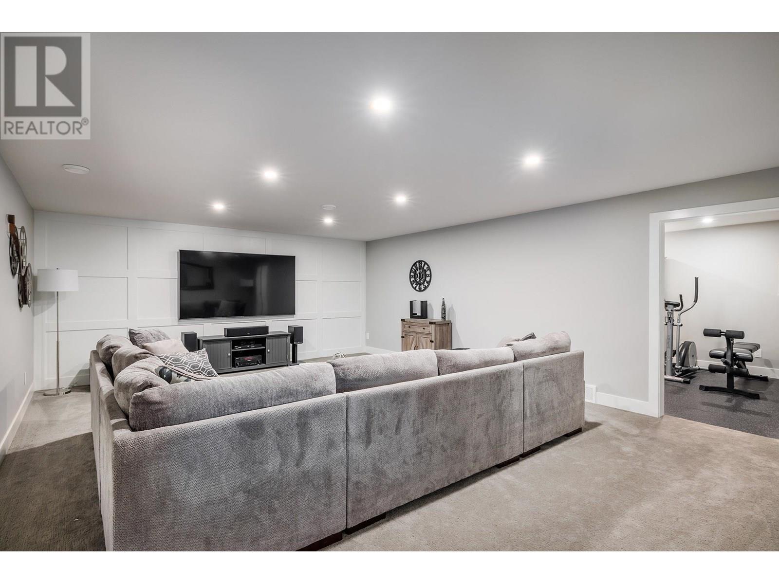  2501 Tallus Heights Drive, West Kelowna