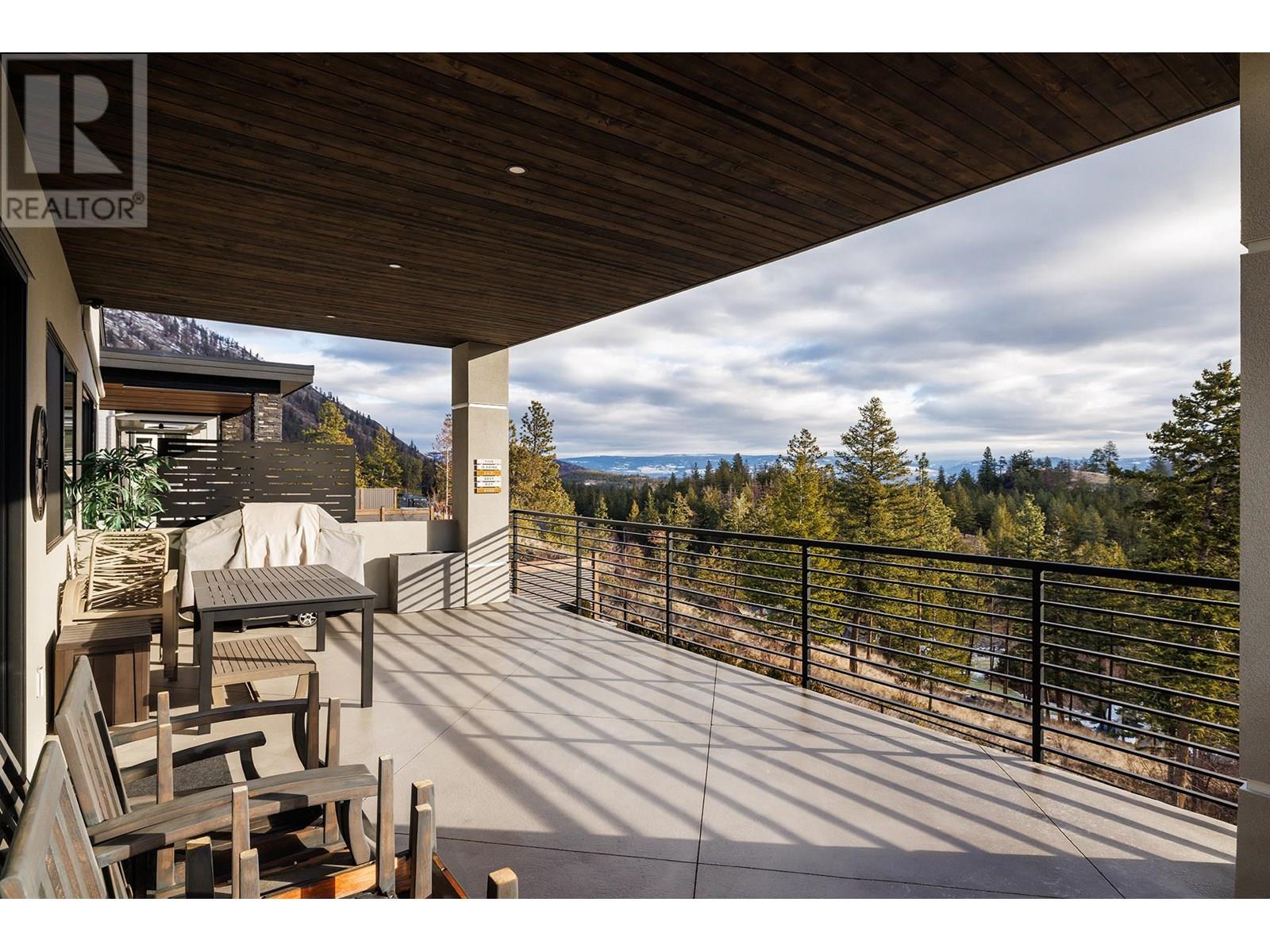  2501 Tallus Heights Drive, West Kelowna