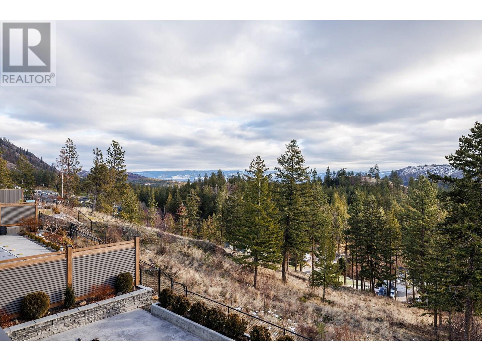  2501 Tallus Heights Drive, West Kelowna