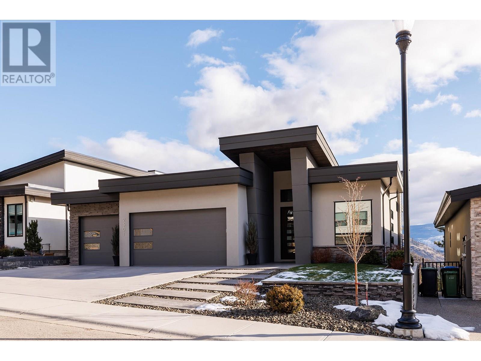  2501 Tallus Heights Drive, West Kelowna