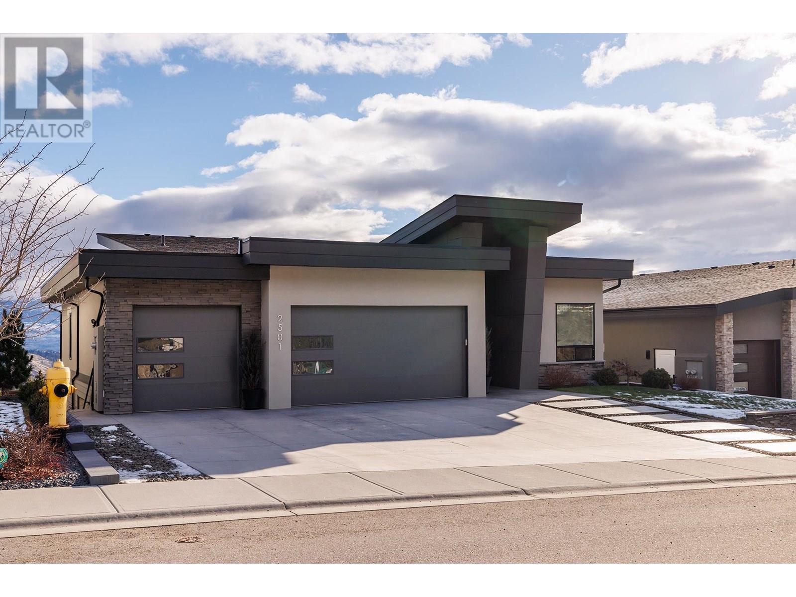  2501 Tallus Heights Drive, West Kelowna