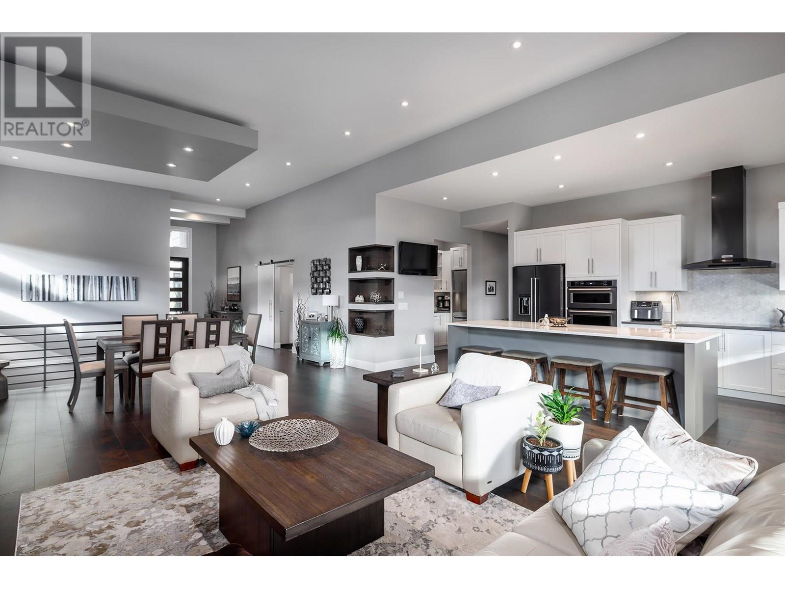  2501 Tallus Heights Drive, West Kelowna