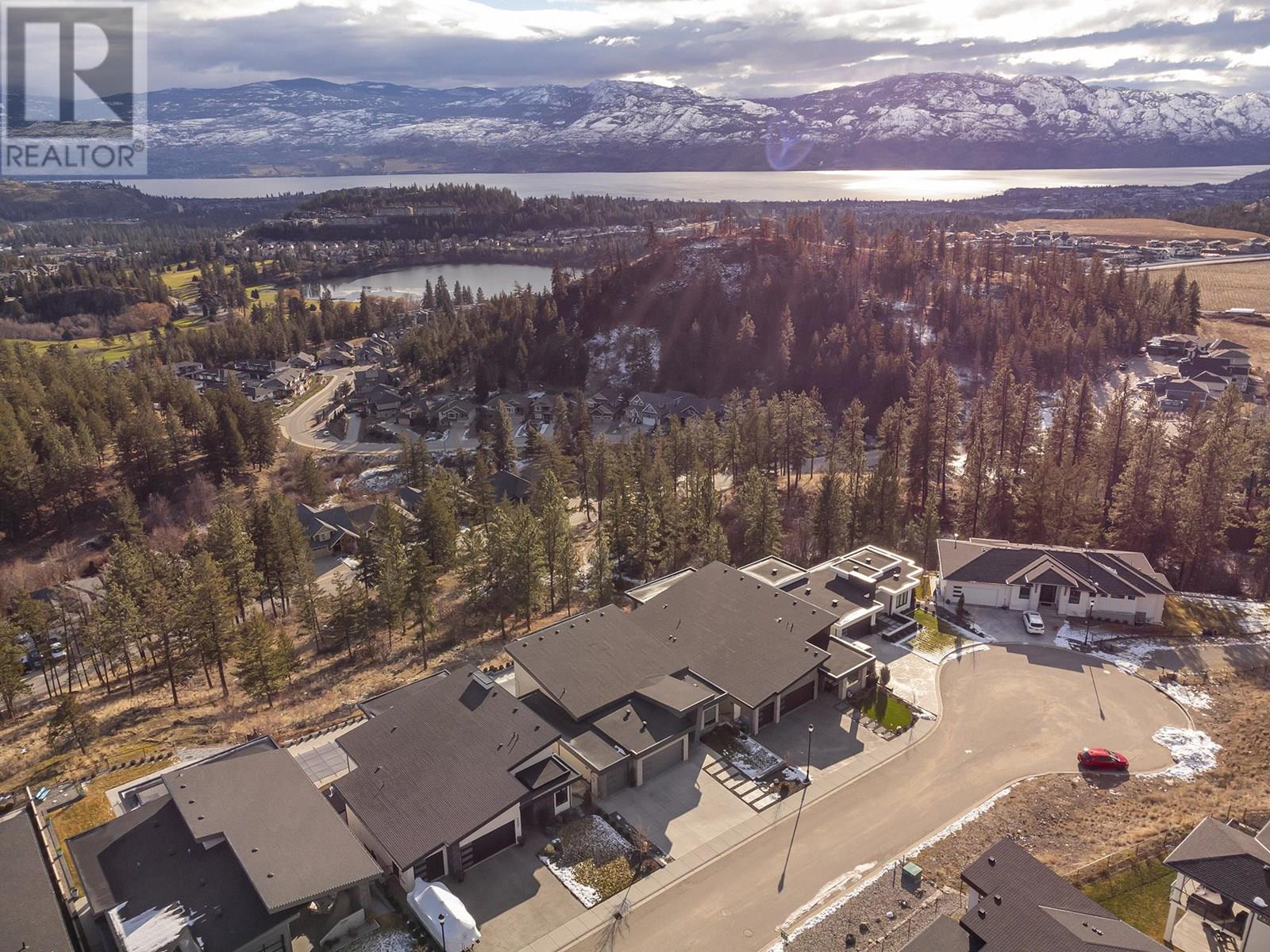 2501 Tallus Heights Drive, West Kelowna