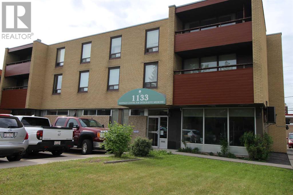 2, 1133 17 Avenue NW, Calgary, Alberta