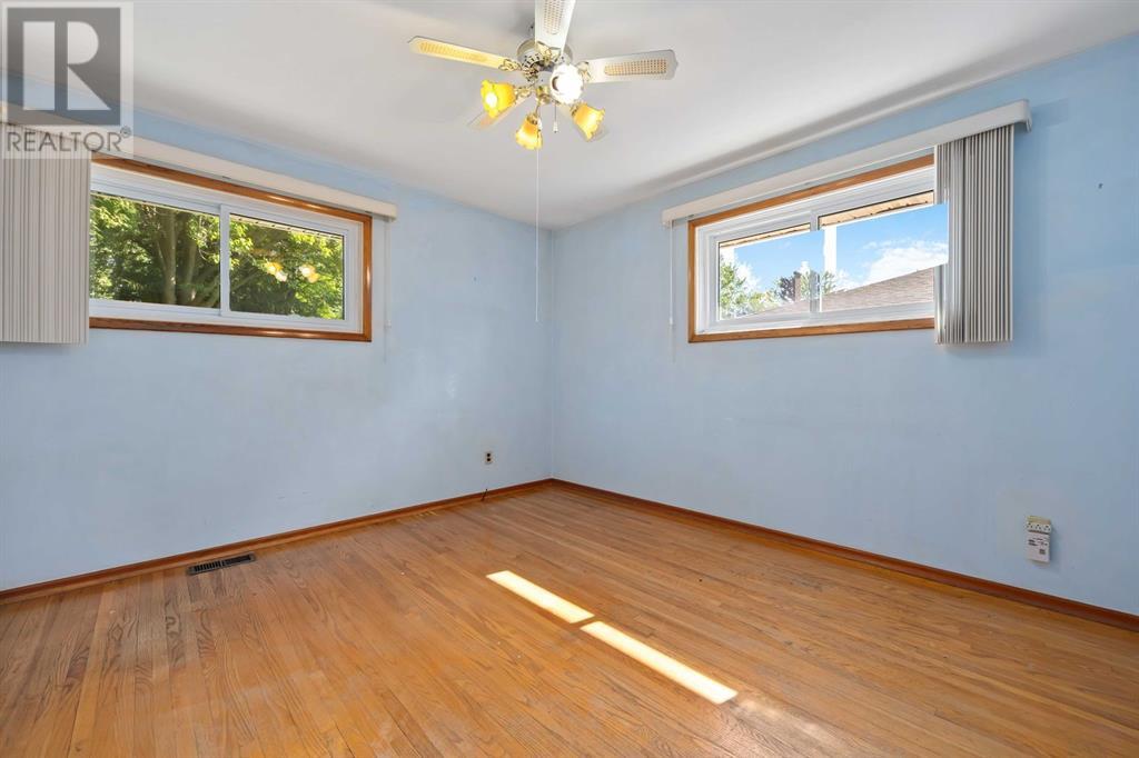 Photo 10 of 1220 Isabella Street, Sarnia ON