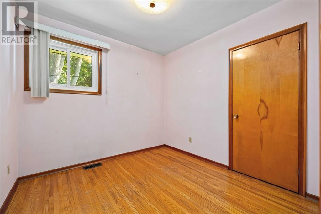 Photo 9 of 1220 Isabella Street, Sarnia ON