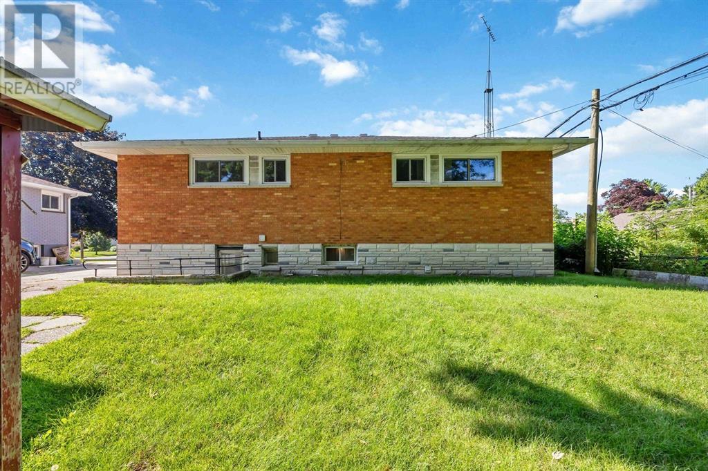 Photo 17 of 1220 Isabella Street, Sarnia ON