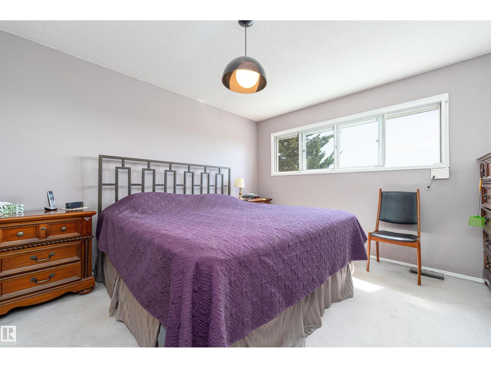 Photo 20 of 7508 147 Av Nw, Edmonton AB