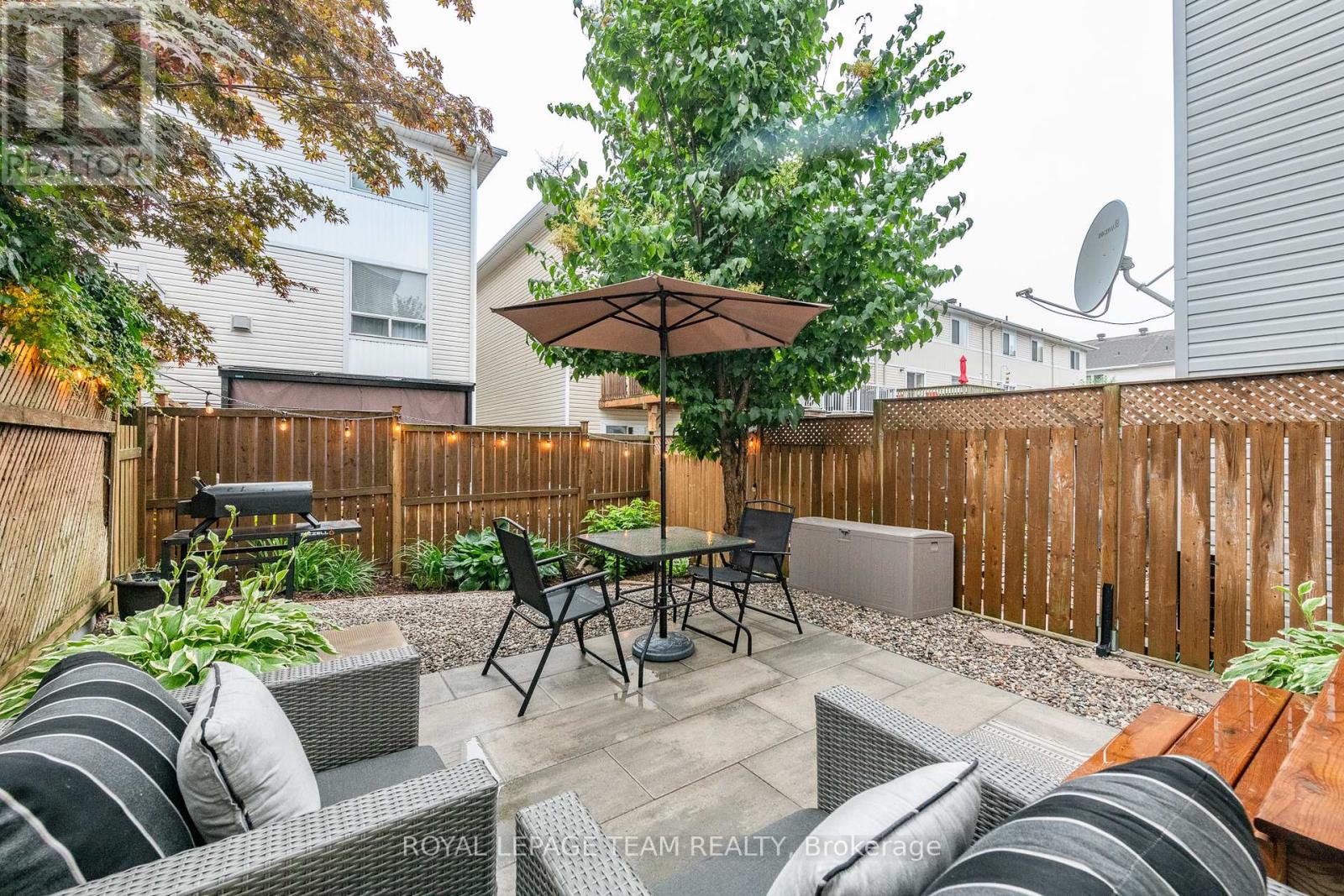 Photo 14 of 126 Wharhol Private, Ottawa ON