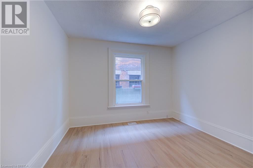 Photo 17 of 174 176 Darling Street, Brantford ON