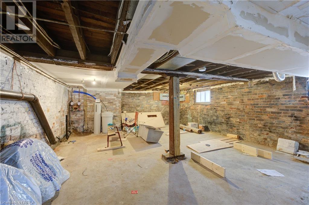 Photo 38 of 174 176 Darling Street, Brantford ON