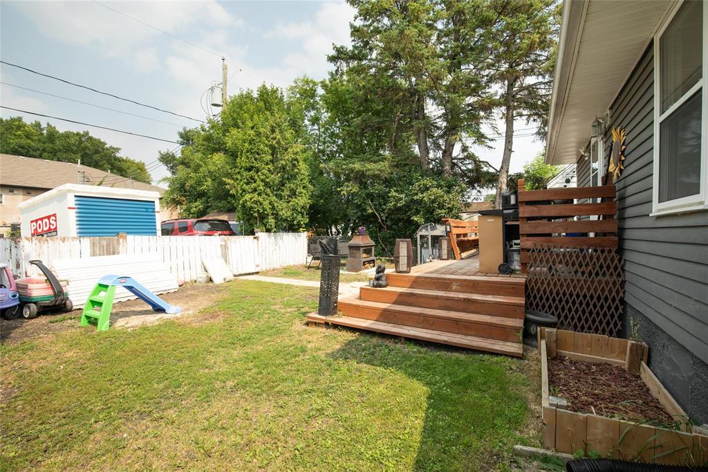 Photo 1 of 723 Talbot Avenue, Winnipeg MB