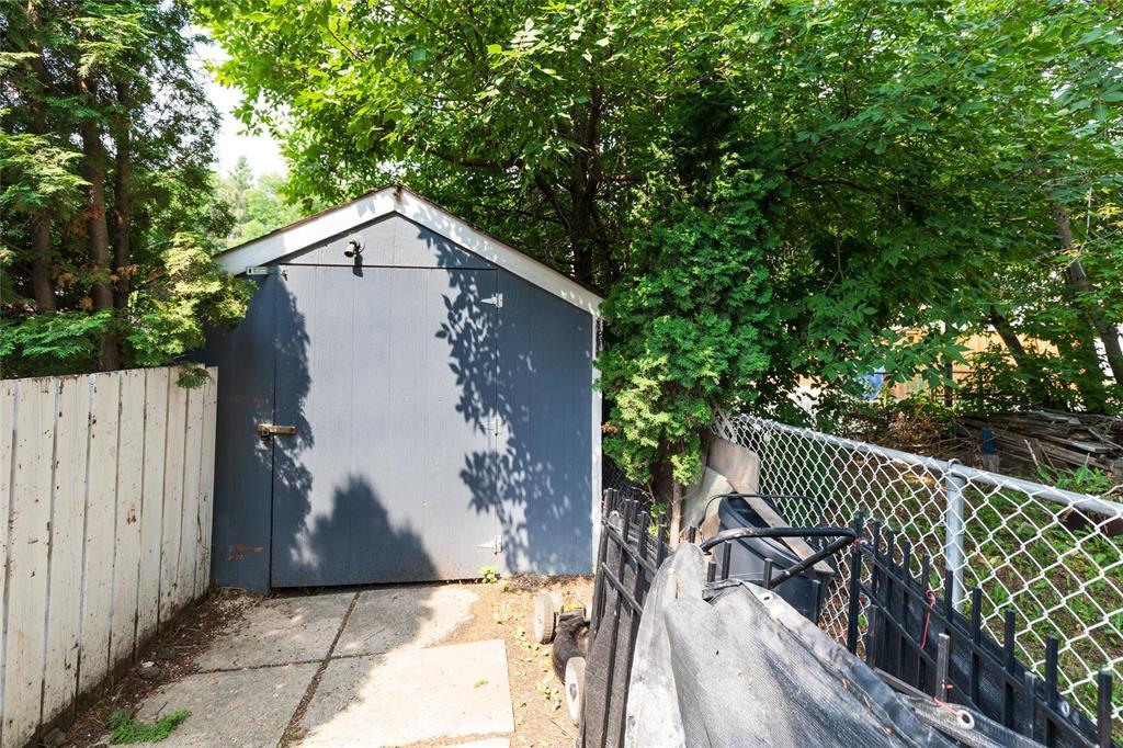 Photo 8 of 723 Talbot Avenue, Winnipeg MB