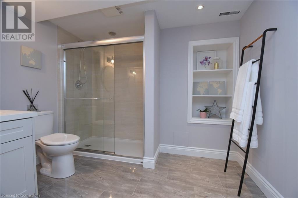 Photo 33 of 2980 Guire Common, Burlington ON